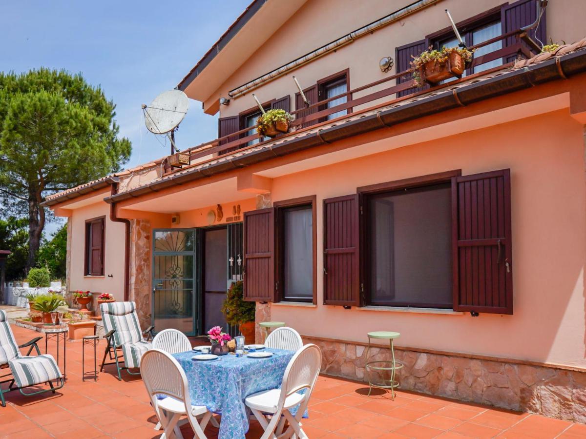 Villa Sunny Home By Interhome 斯佩隆加 外观 照片