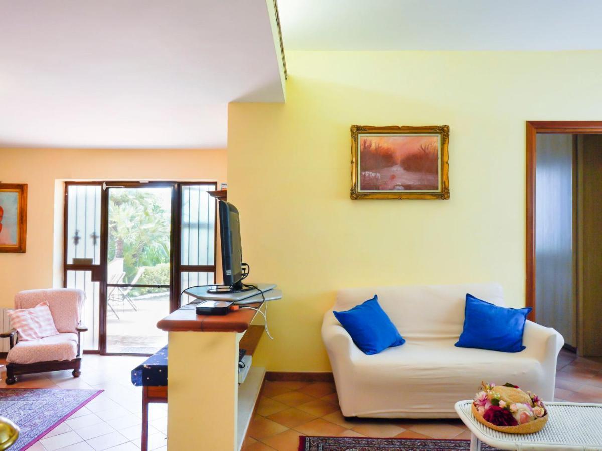 Villa Sunny Home By Interhome 斯佩隆加 外观 照片